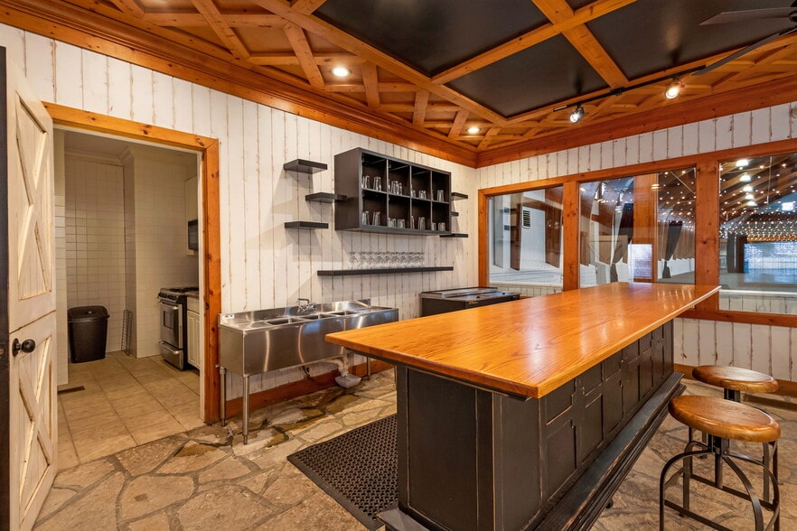More Photos Of 12298 Croton Rd, Croton Specialty For Sale