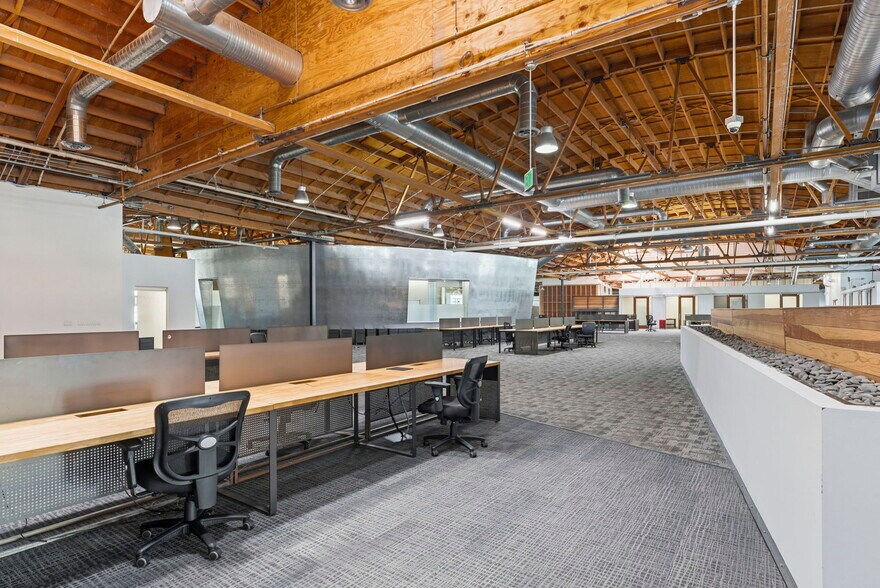 More Photos Of 3562-3582 Eastham Dr, Culver City Loft Creative Space For Lease