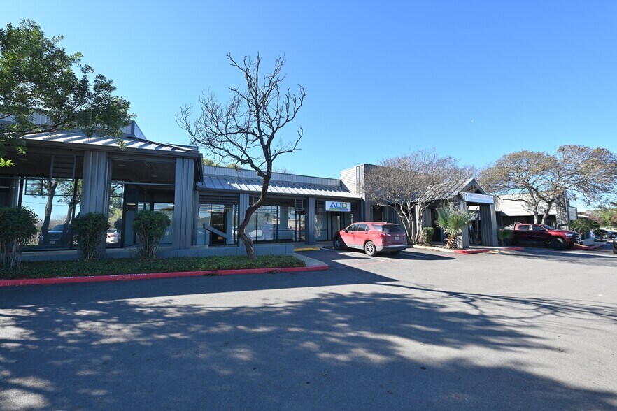 More Photos Of 12315 Judson Rd, San Antonio Unknown For Lease