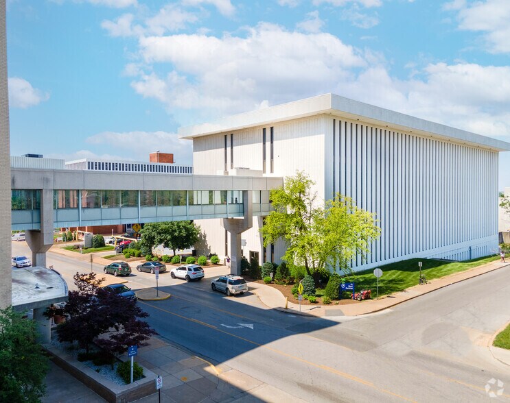 More Photos Of 1031 Bellevue Ave, Saint Louis Medical For Lease