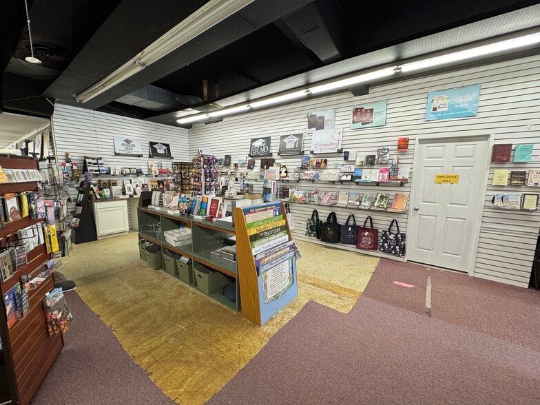 More Photos Of 416 Main St, Point Pleasant Storefront For Sale