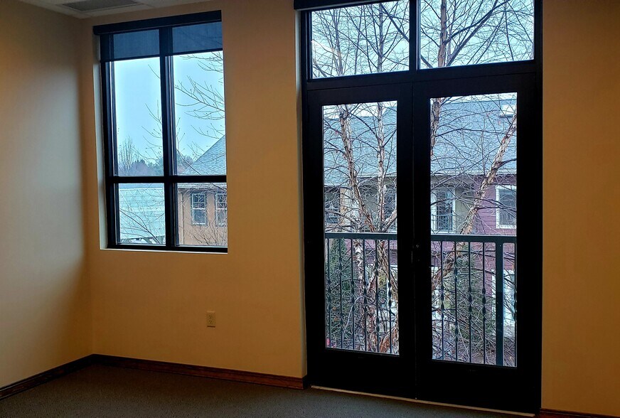 More Photos Of 3858 N Garden Center Way, Boise Medical For Lease