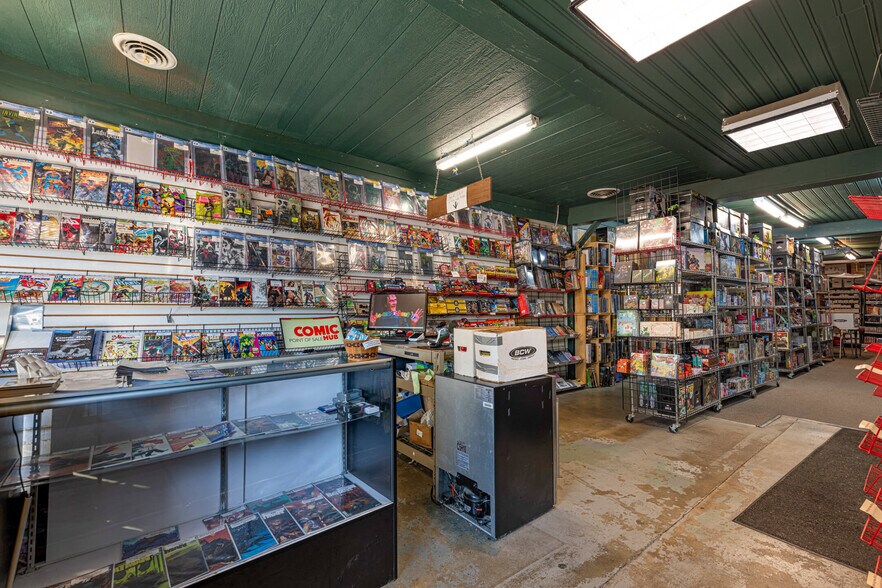 More Photos Of 136-138 Dayton St, Yellow Springs Storefront For Sale