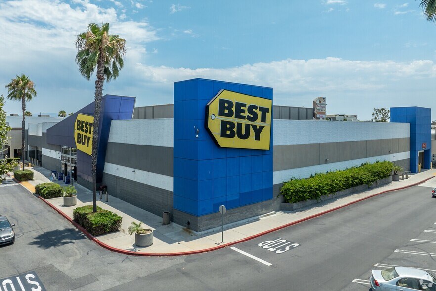 More Photos Of 246 E Orangefair, Fullerton Unknown For Lease