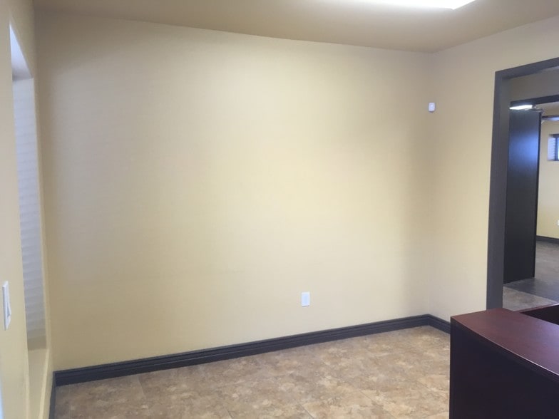 More Photos Of 920 E Main St, Mesa Office For Lease