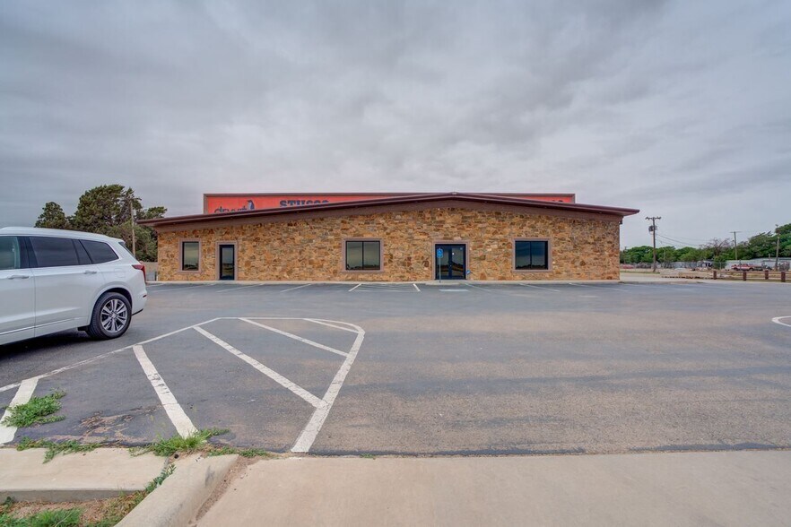More Photos Of 4805 N Interstate 27, Lubbock Industrial For Sale