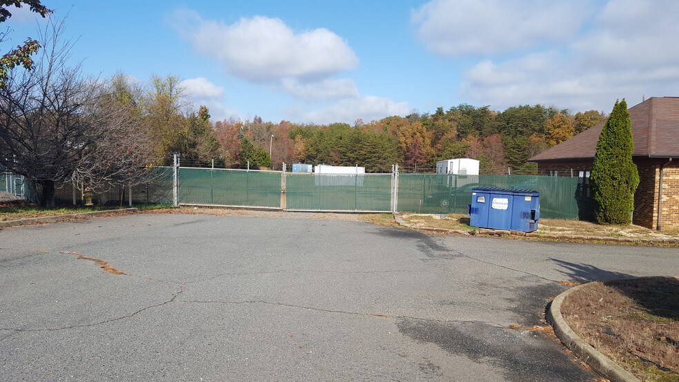 More Photos Of 21 Venture Dr, Stafford Office For Sale