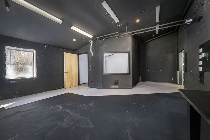 More Photos Of 870 Gold Flat Rd, Nevada City Research And Development For Lease