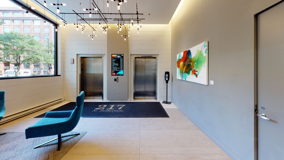 More Photos Of 217 N Jefferson St, Chicago Loft Creative Space For Lease