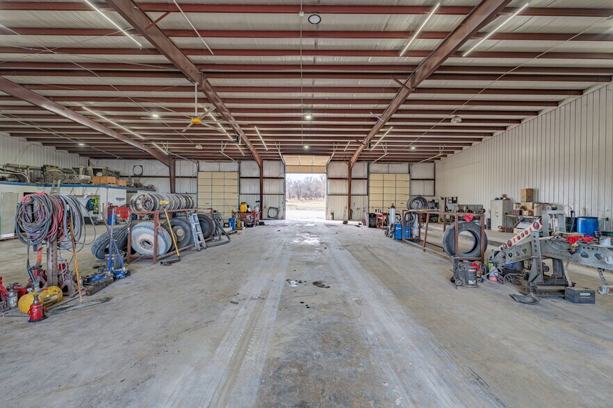 More Photos Of 4610 E Highway 199, Springtown General Retail For Sale
