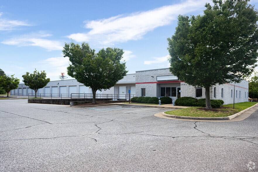 More Photos Of 1441 Miller Store Rd, Virginia Beach Distribution For Lease