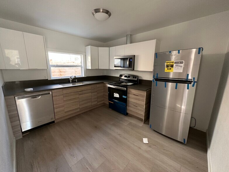 More Photos Of 11518 NE Sandy Blvd, Portland Apartments For Sale