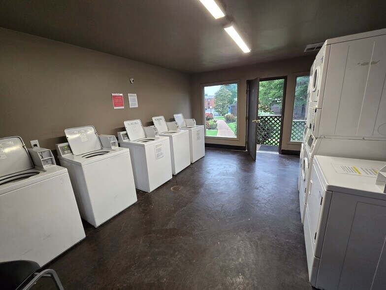 More Photos Of 2780 Madison Ave, Memphis Apartments For Sale
