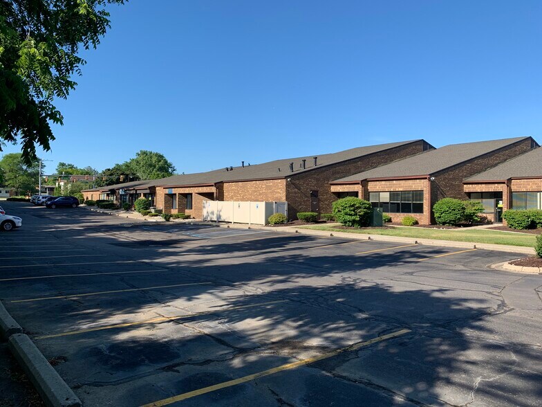 More Photos Of 1880-1898 W Stadium Blvd, Ann Arbor Medical For Sale