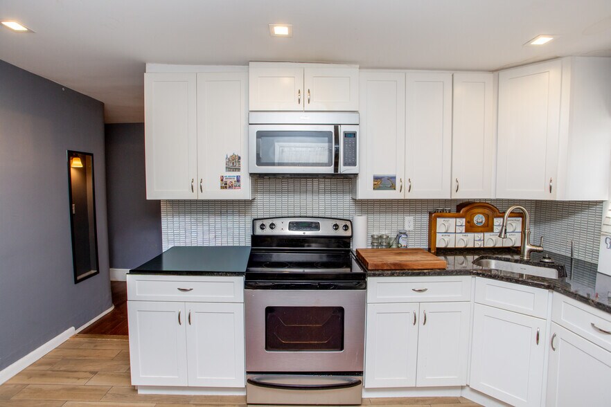 More Photos Of 45 Bridge St, Lambertville Storefront Retail Office For Sale