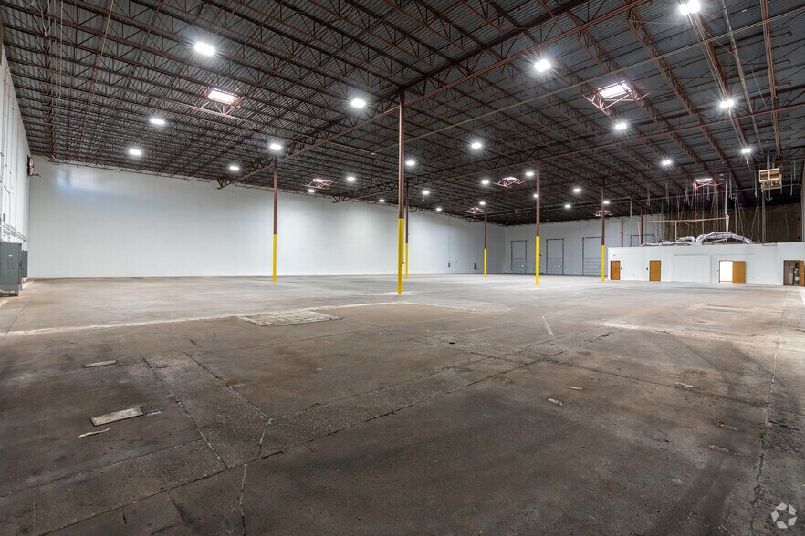 More Photos Of 700 Eight Twenty Blvd, Fort Worth Unknown For Lease