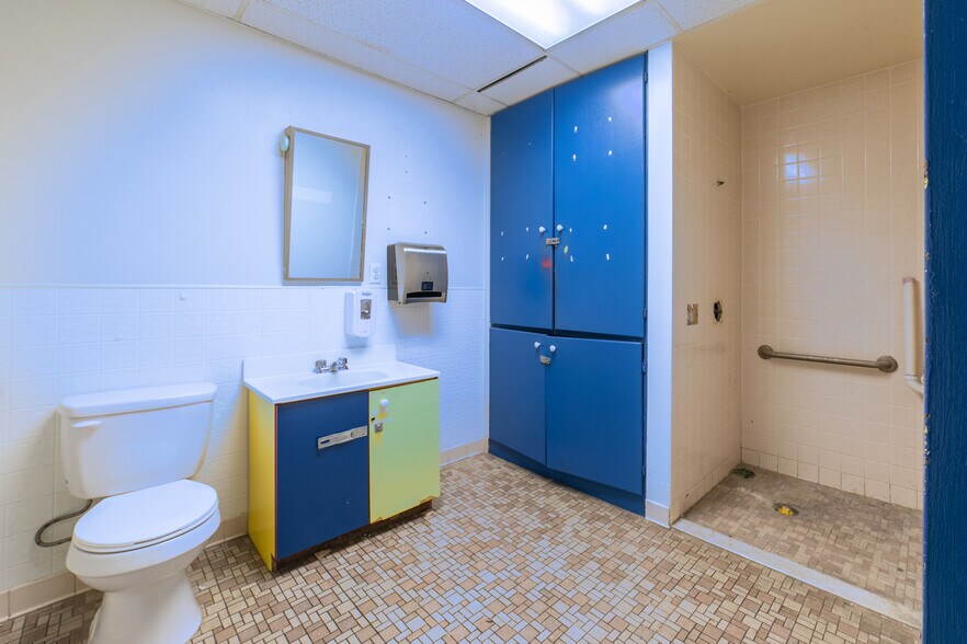 More Photos Of 450 State Route 34, Matawan Light Distribution For Lease