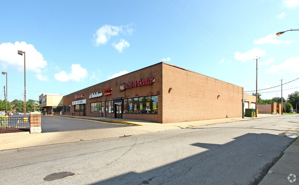 More Photos Of 5841-5857 Broadway Ave, Cleveland General Retail For Sale
