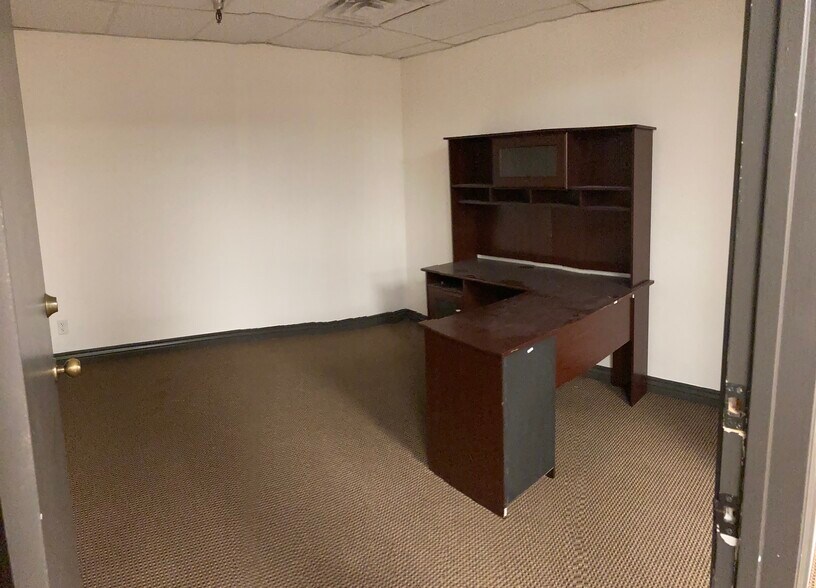 More Photos Of 1875 S State, Orem Medical For Sale