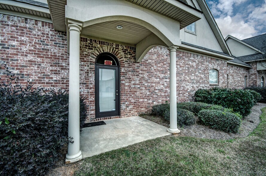 More Photos Of 1237 Highway 35, Forest Medical For Sale