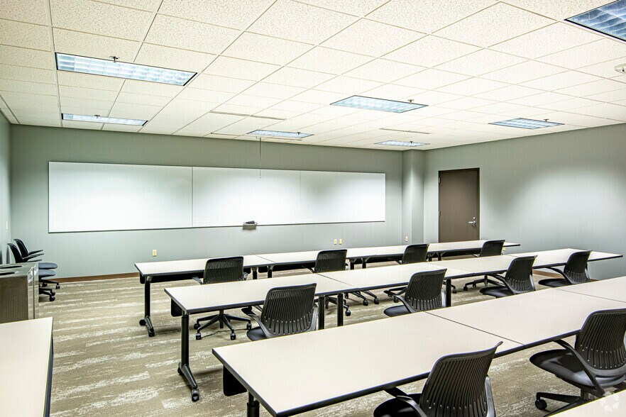 More Photos Of 4600 American Pky, Madison Office For Lease