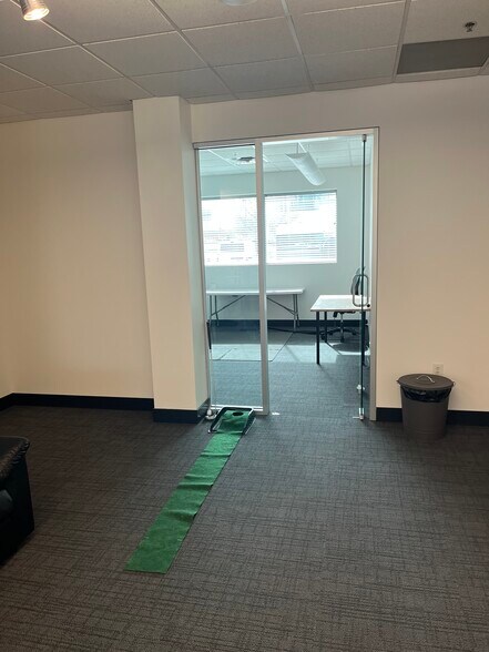 More Photos Of 14193 S Minuteman Dr, Draper Office Residential For Lease