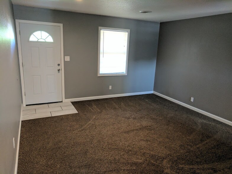 More Photos Of 3102-3112 N 51st Ter, Kansas City Multifamily For Sale