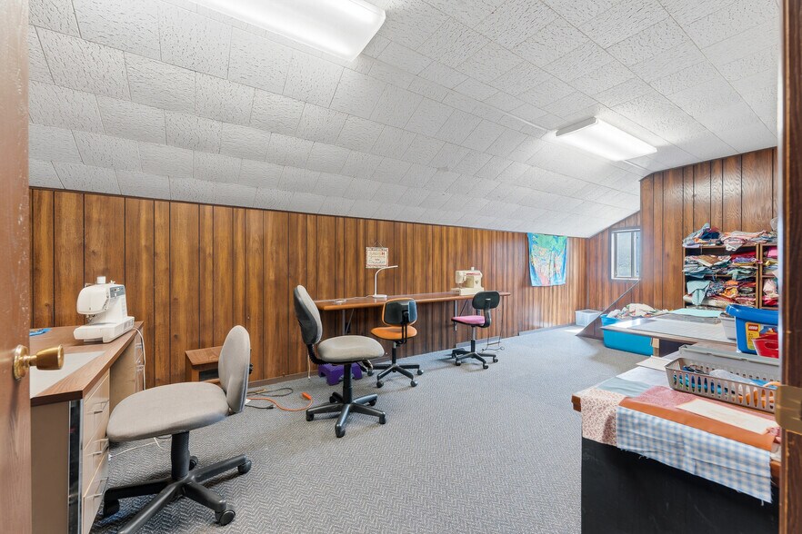 More Photos Of 102 4th St, Terra Alta Light Distribution For Sale