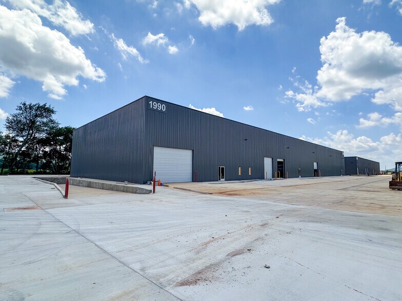 More Photos Of 2000 Bob Wade NW ln, Huntsville Industrial For Lease