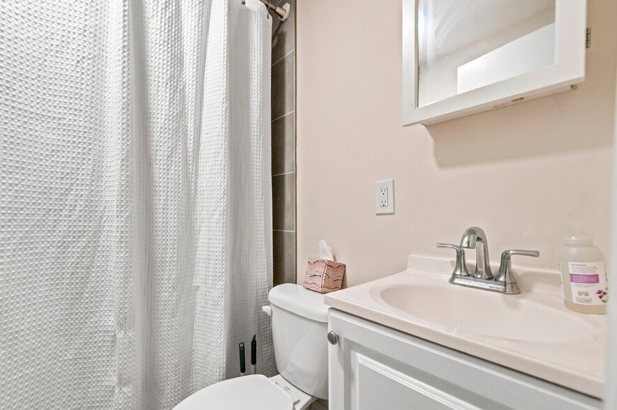 More Photos Of 300 Garden St, Hoboken Apartments For Sale