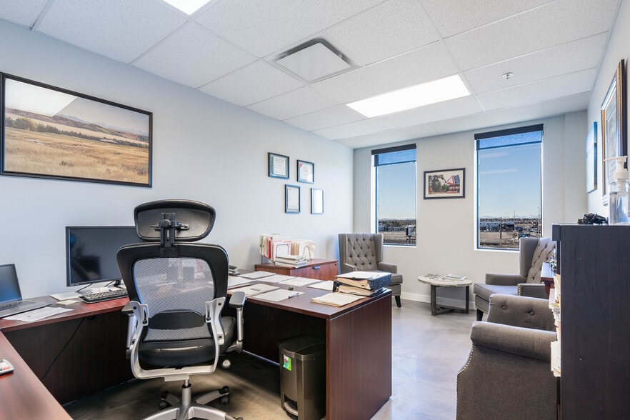 More Photos Of 11420 27th St SE, Calgary Medical For Lease