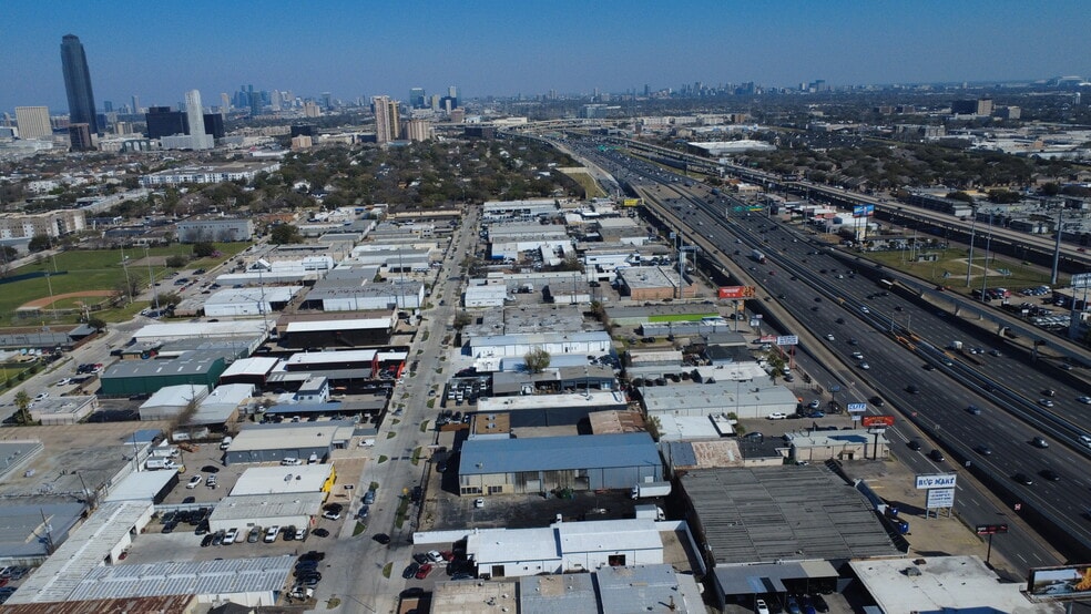 More Photos Of 5835 Star Ln, Houston Warehouse For Lease