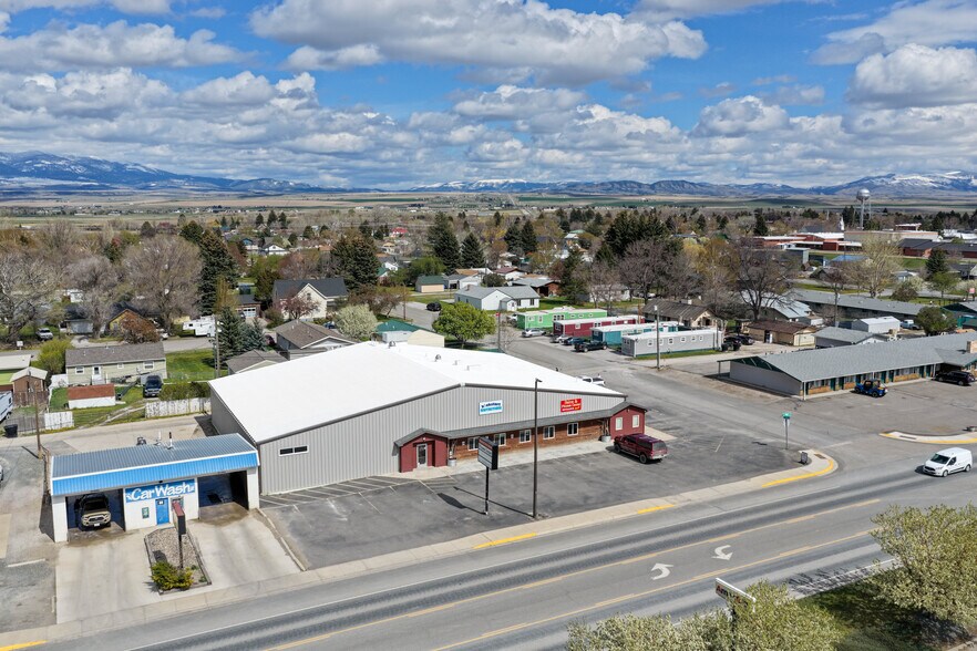 More Photos Of 500 N Front St, Townsend General Retail For Sale