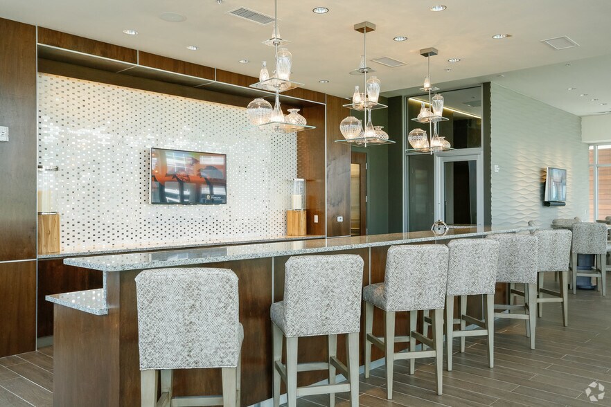 More Photos Of 2929 Weslayan St, Houston Apartments For Lease