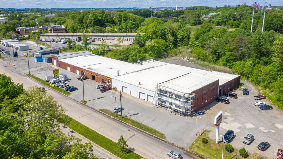 More Photos Of 800 W Patapsco Ave, Baltimore Industrial For Sale