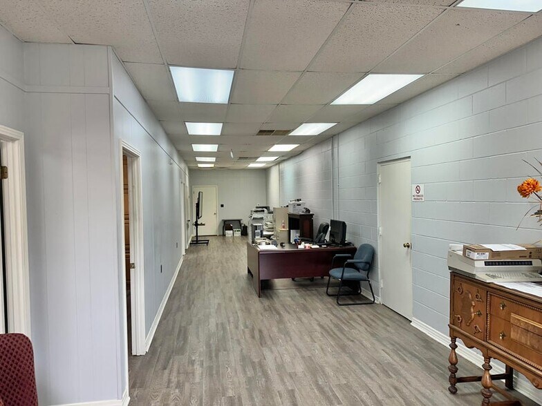 More Photos Of Exit 61, I-22, New Albany MS, New Albany Fast Food For Sale