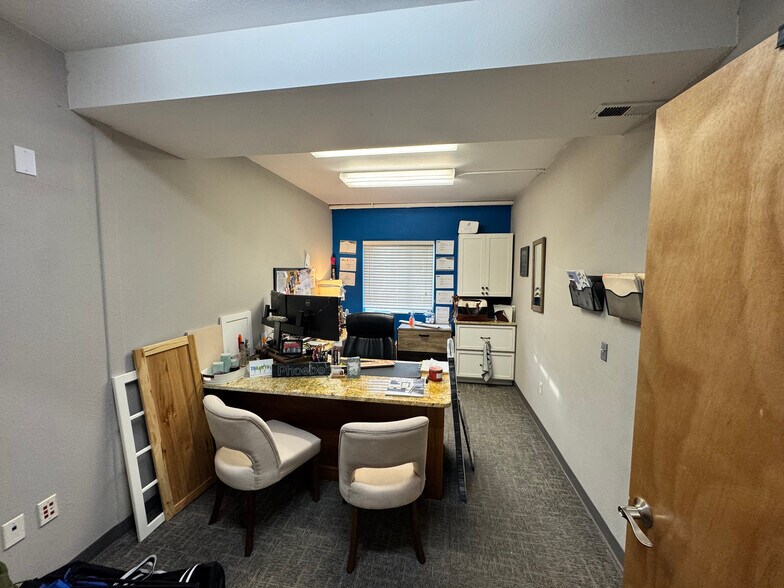 More Photos Of 160 Kelly Rd, Kalispell Flex For Lease