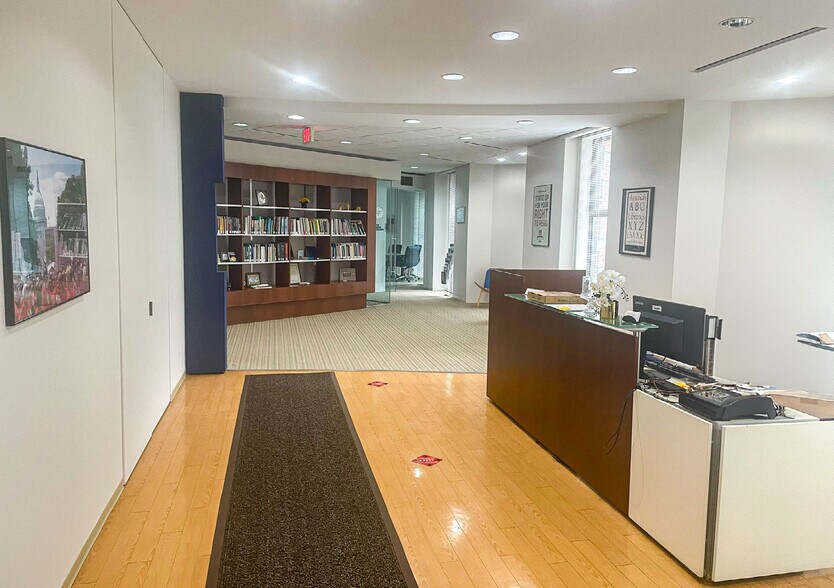 More Photos Of 1615 New Hampshire Ave NW, Washington Office Residential For Sale