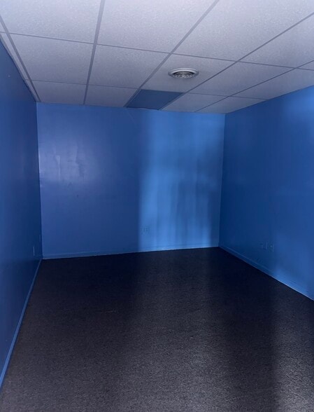 More Photos Of 4301 Appleton Ave NW, Roanoke Office For Lease