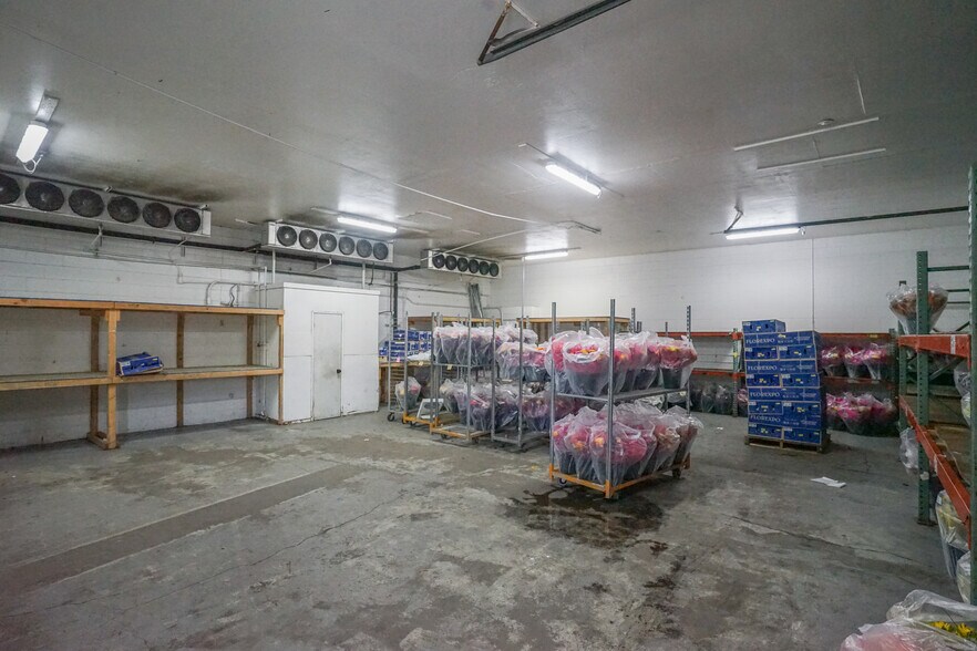 More Photos Of 1320 9th St, Modesto Flex For Sale