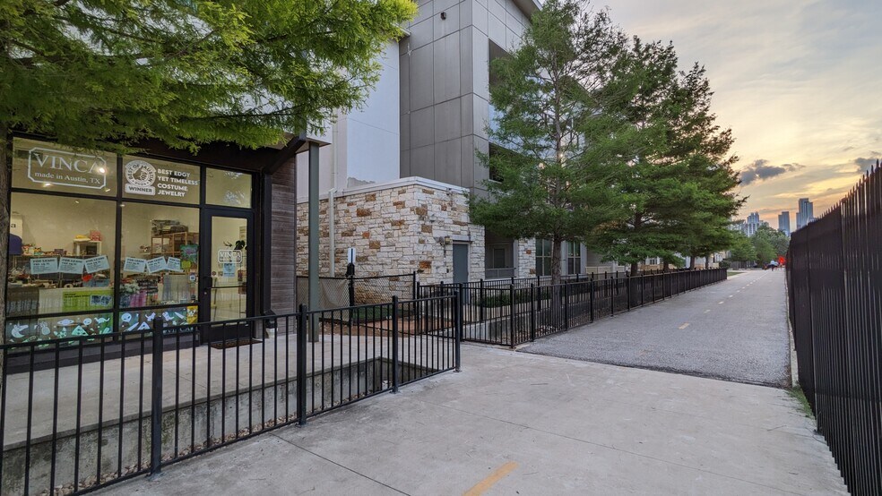 More Photos Of 1800 E 4th St, Austin Office Residential For Sale