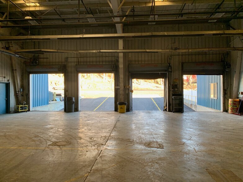 More Photos Of 1048-1050 Lower South St, Peekskill Manufacturing For Lease