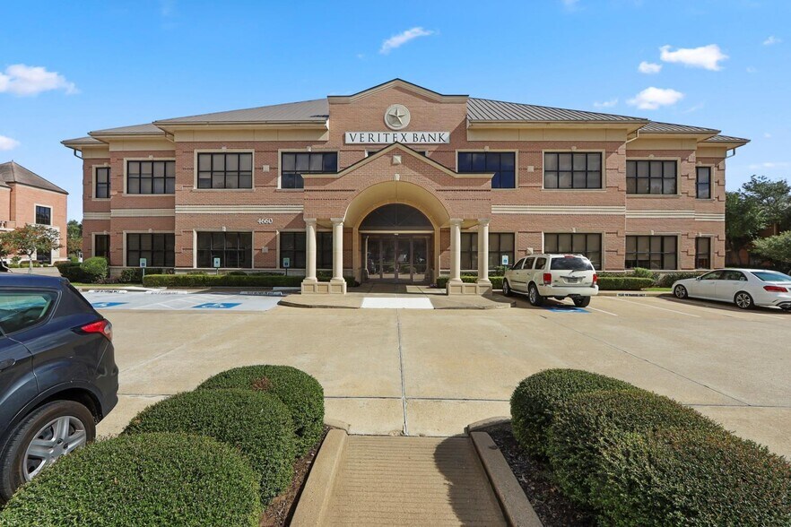 More Photos Of 4660 Sweetwater Blvd, Sugar Land Office For Lease