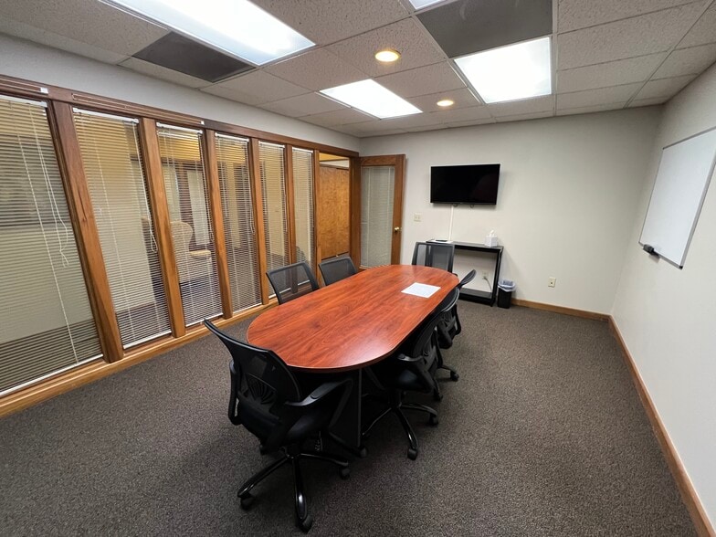 More Photos Of 6768-6796 Loop Rd, Centerville Medical For Lease