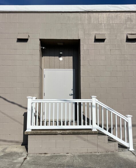 Primary Photo Of 1305 Arendell, Morehead City Storefront Retail Office For Lease