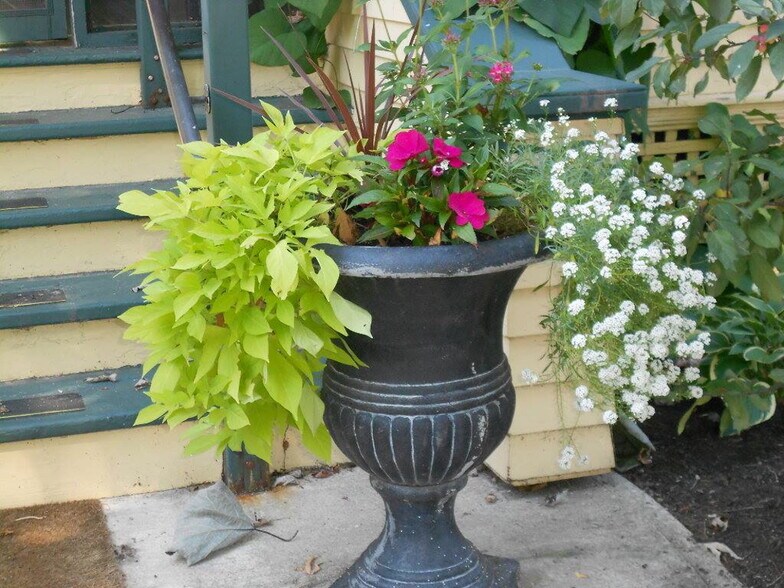 More Photos Of 548 Main St, Fryeburg Hotel For Sale