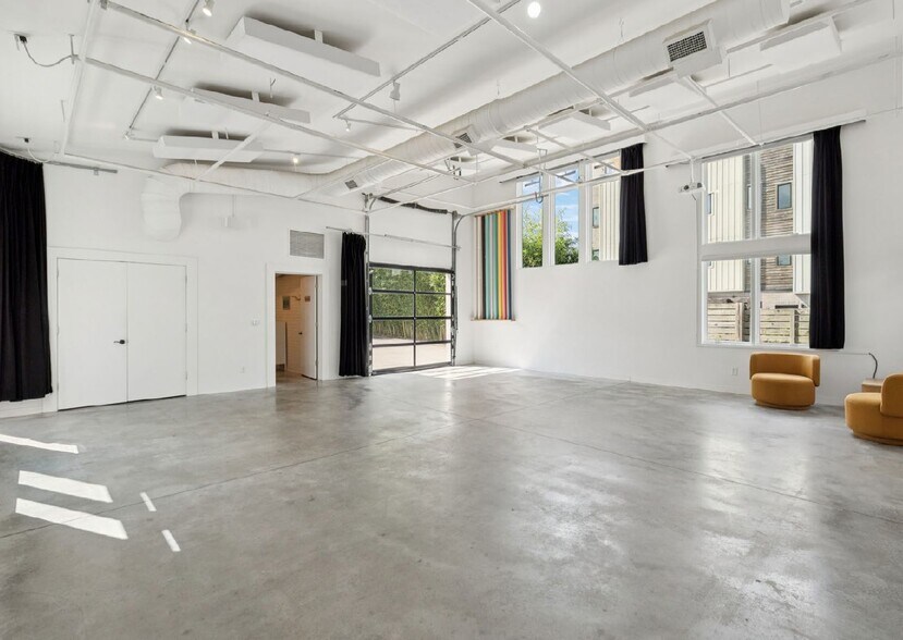 More Photos Of 2517 White Ave, Nashville Office Residential For Sale