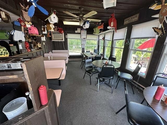 More Photos Of 814 W State St, Fox Lake Restaurant For Sale