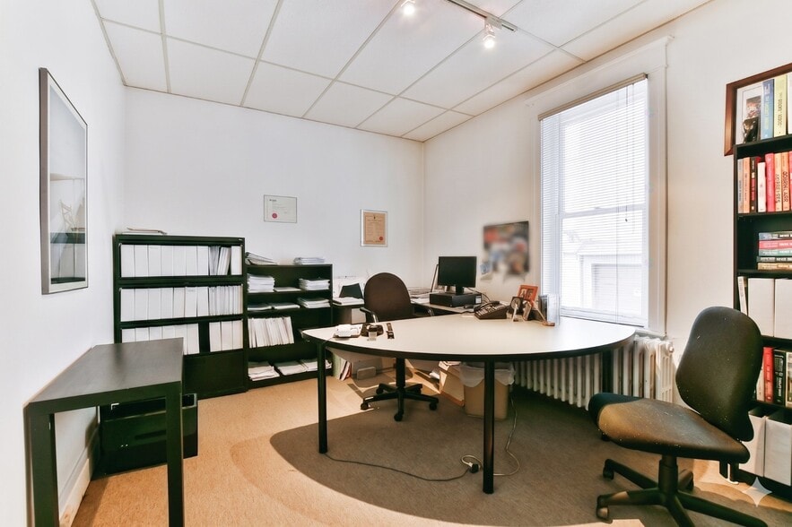 More Photos Of 8234-8242 Rue St-Denis, Montréal Multifamily For Sale