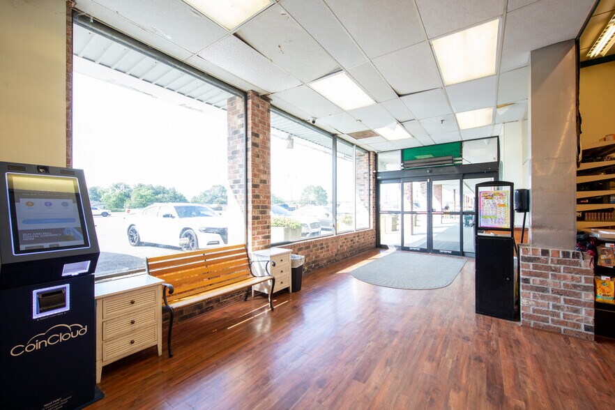 More Photos Of 500 US 90, Patterson Supermarket For Lease